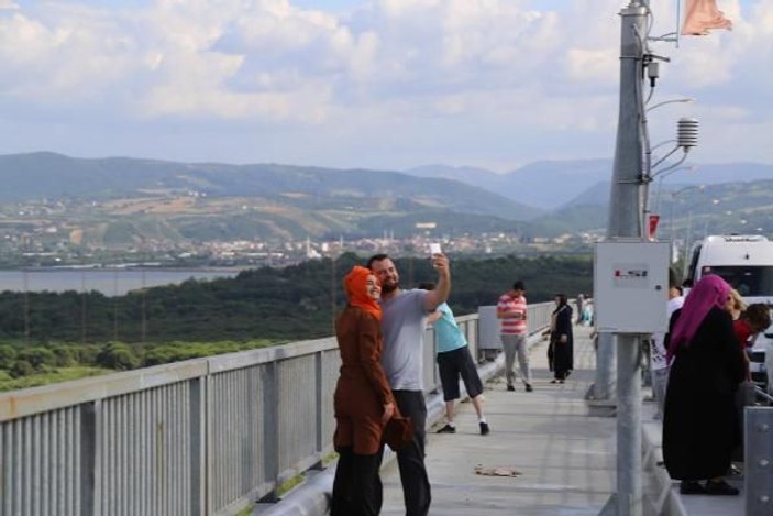 Osmangazi Köprüsü'nde selfie çekene 92 liralık ceza