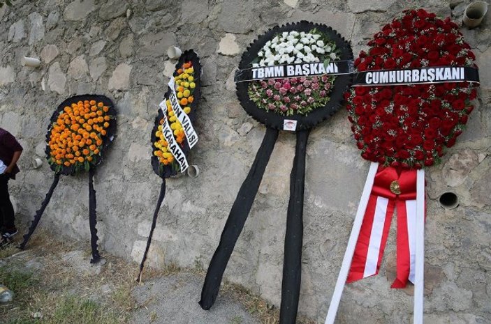 Kılıçdaroğlu'nun şehit cenazesindeki çelengi yırtıldı