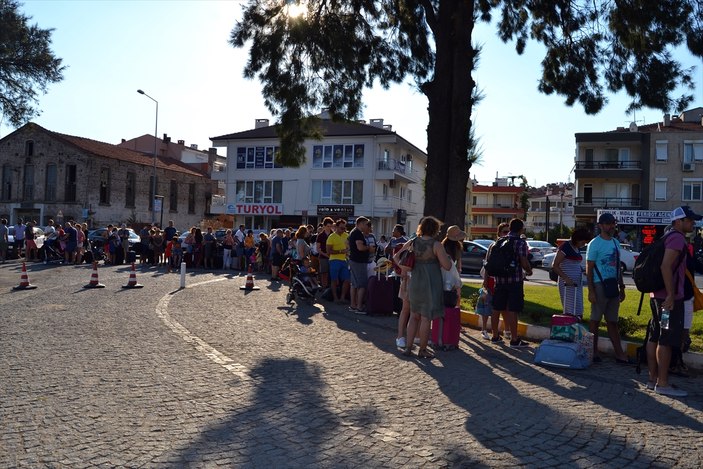 Midilli Adası'nda bayram yoğunluğu