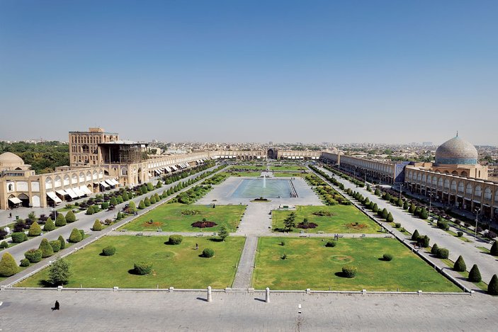 Dünyanın yarısı: İsfahan