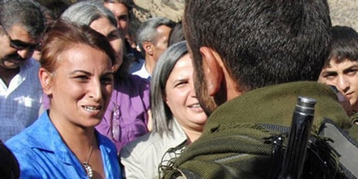 Şemdinli'de yol kesen PKK'lı Suriye'de ortaya çıktı
