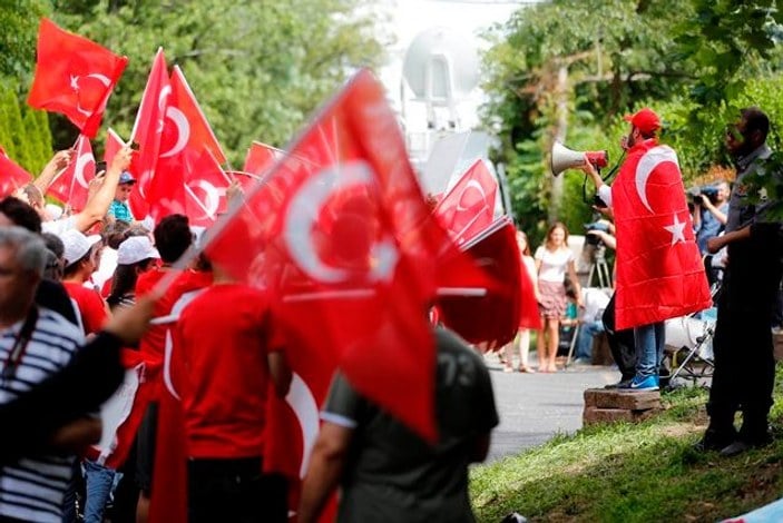 Pensilvanya'da Fethullah Gülen protestosu
