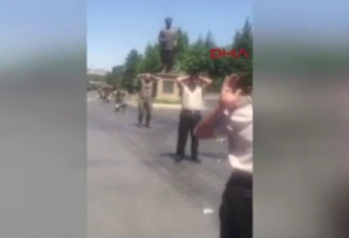 Darbeci askerler müzakere talebinde bulundu