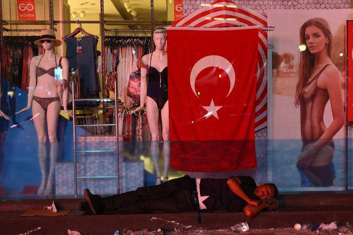 Ankara'da demokrasi nöbeti