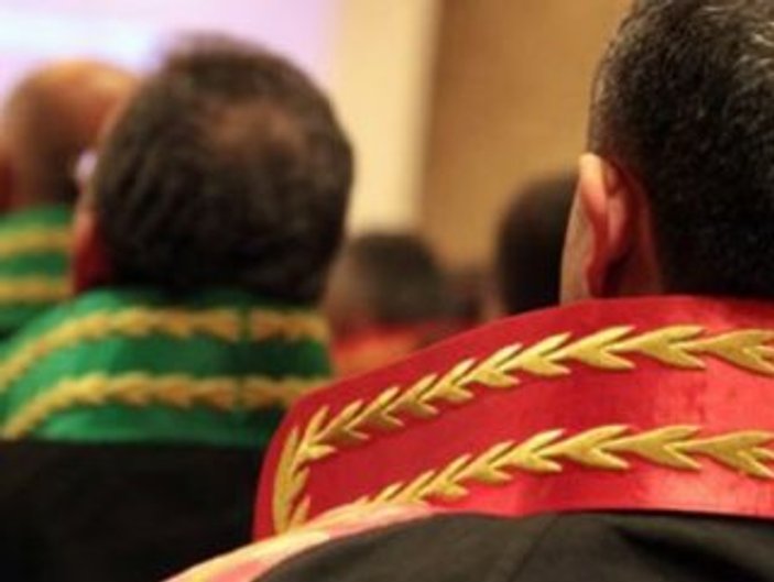 Mersin'de 30 hakim ve savcı gözaltına alındı
