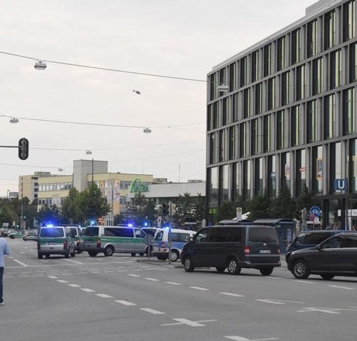 Münih'te AVM'ye silahlı saldırı