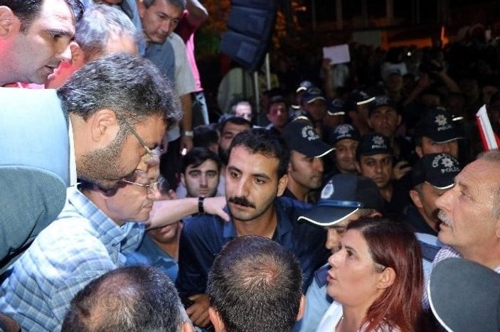 Aydın'daki demokrasi nöbetinde CHP'li başkana tepki