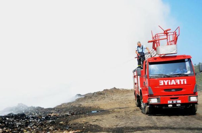 Bodrum'da çöplük alanda yangın