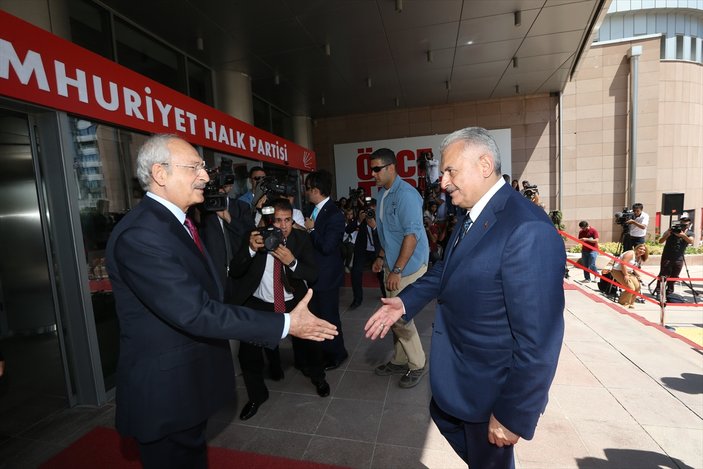 Başbakan Yıldırım CHP Genel Merkezi'ne gitti