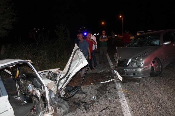 Manisa'da trafik kazası: 8 yaralı