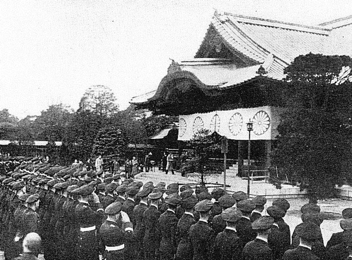 Yasukuni Tapınağı Japonya-Çin ilişkilerini gerdi
