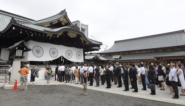 Yasukuni Tapınağı Japonya-Çin ilişkilerini gerdi