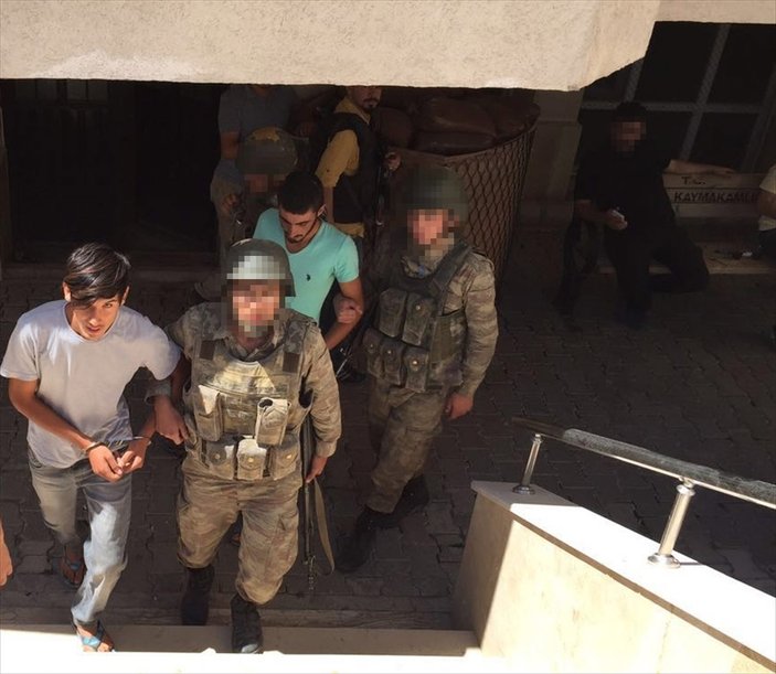 Van'daki PKK saldırısını öven 2 kişi gözaltına alındı