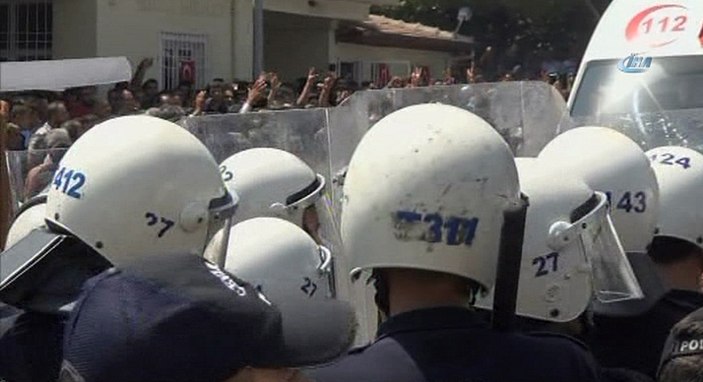 Gaziantep’teki cenaze namazında provokasyon