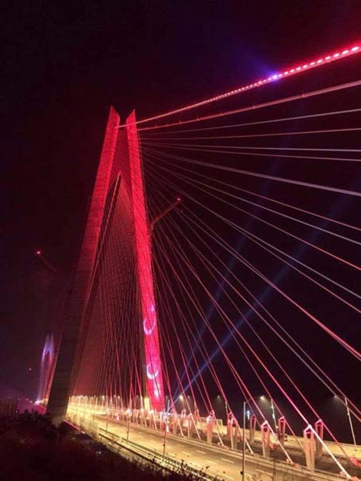 Yavuz Sultan Selim Köprüsü'nün ışıkları takılıyor