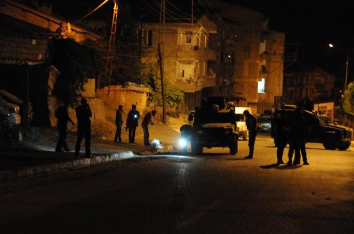 Hakkari'de zırhlı polis aracının geçişi sırasında patlama