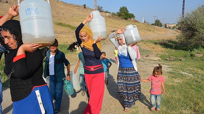 Diyarbakır'ın Yeşilvadi sakinleri 4 yıldır susuz yaşıyor