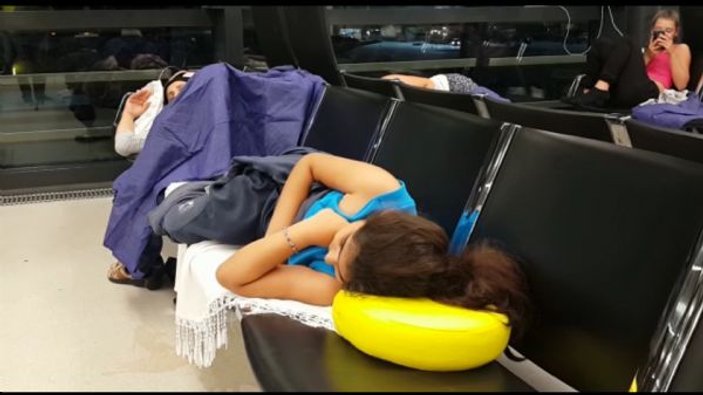 Viyana Havalimanı'nda Türk yolculara eziyet ettiler