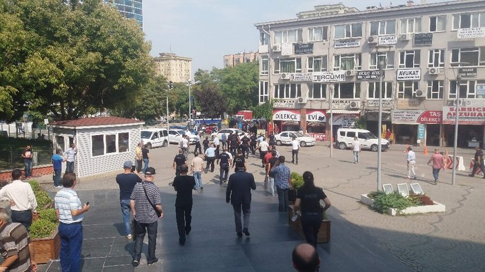Bursa Adliyesi'nde kavga: Polis havaya ateş açtı