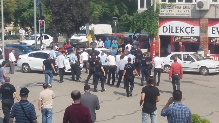 Bursa Adliyesi'nde kavga: Polis havaya ateş açtı