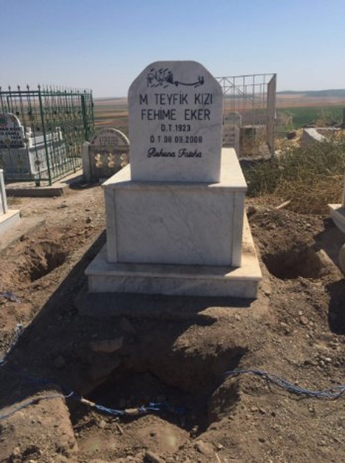Mehdi Eker'in aile mezarlığına bomba yerleştirdiler