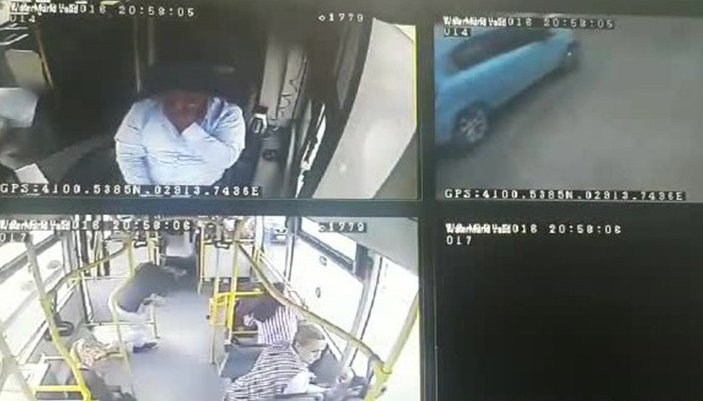 Sancaktepe'de otobüs şoförüne silahlı saldırı kamerada