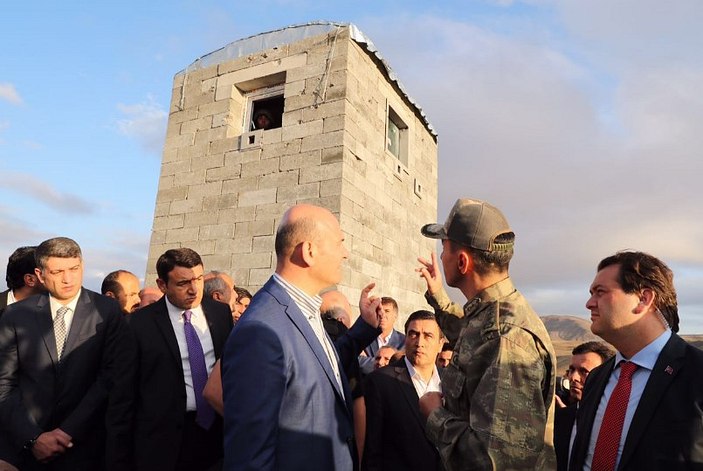 İçişleri Bakanı Soylu Tendürek Dağı'na çıktı