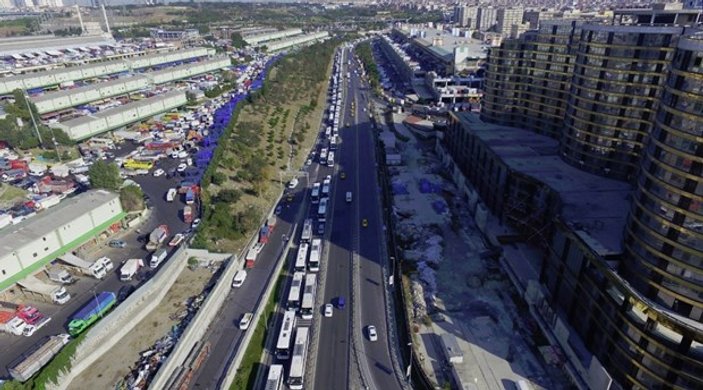 Esenler Otogarı'ndaki trafik çilesi havadan görüntülendi
