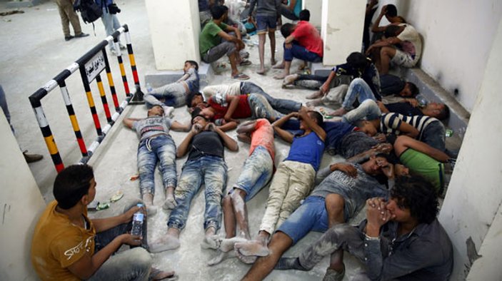 Akdeniz'de 400'den fazla göçmen kayboldu