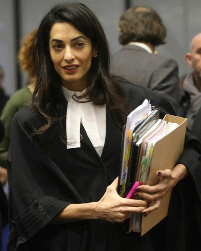 Amal Clooney Esad'ın yargılanmasını istiyor