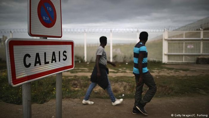 Calais’deki sığınmacılar Fransa geneline dağıtılacak