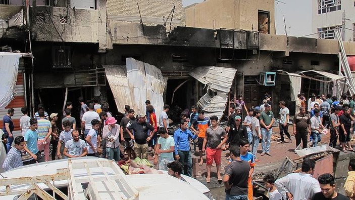 Bağdat'ta canlı bomba saldırısı: 8 ölü
