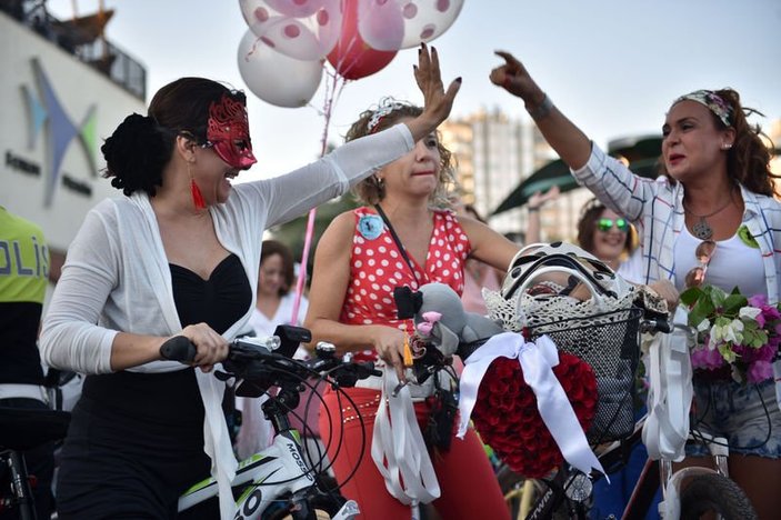 10 şehirde Süslü Kadınlar Bisiklet Turu