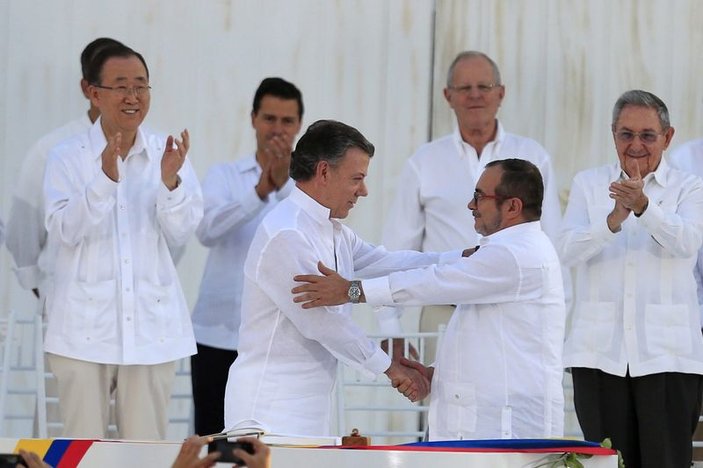 Kolombiya'da 52 yıllık savaş sona erdi