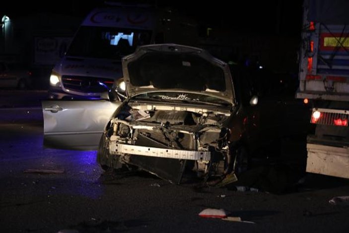 Kocaeli'de kaza: 3 ölü 2 yaralı