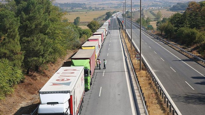 Kapıkule Sınır Kapısı'nda 25 kilometrelik kuyruk