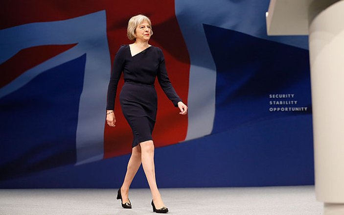 Theresa May: İngiltere Brexit sürecini Mart'ta başlatacak