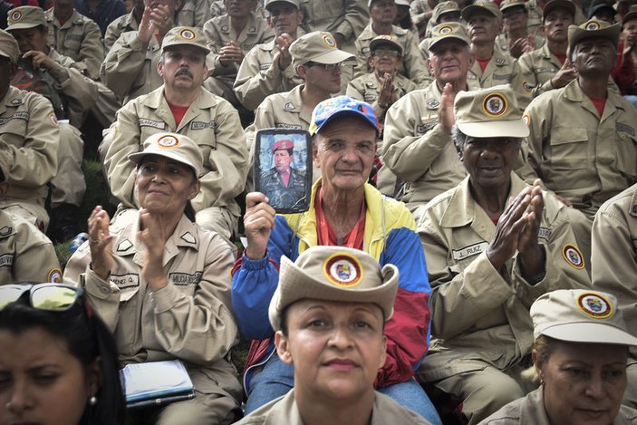 Venezuela'da Maduro'ya destek yürüyüşü