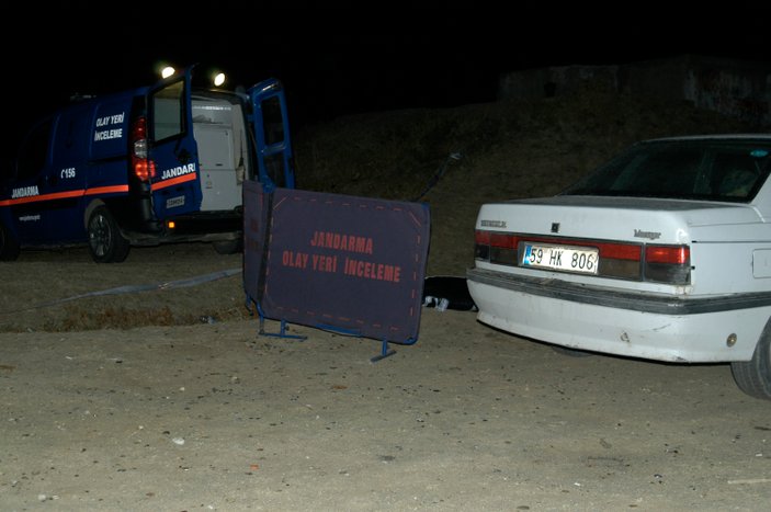 Tekirdağ'da bir kişi otomobilin başında ölü bulundu