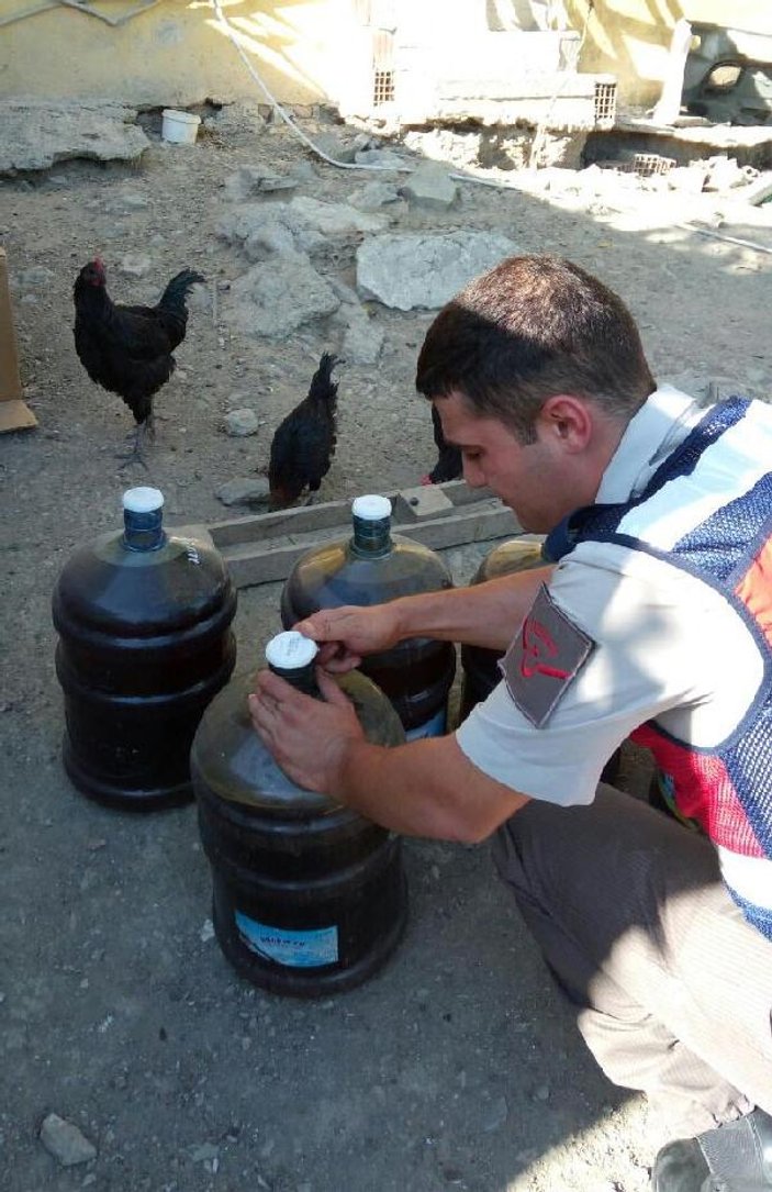 İzmir'de kaçak içki operasyonu