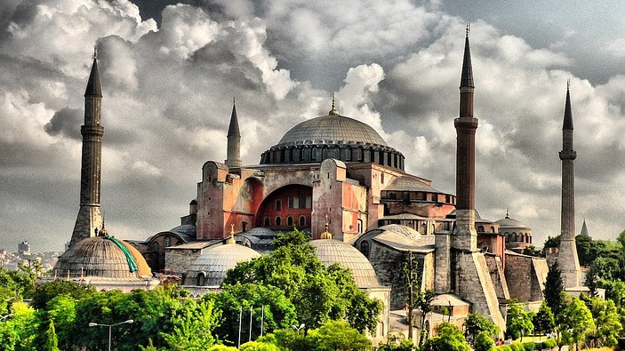 Ayasofya'ya asaleten imam atandı