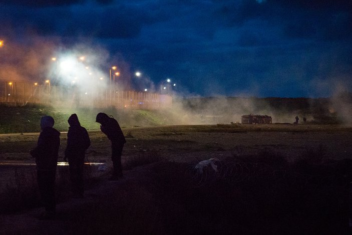 Fransız polisiyle sığınmacılar arasında çatışma çıktı