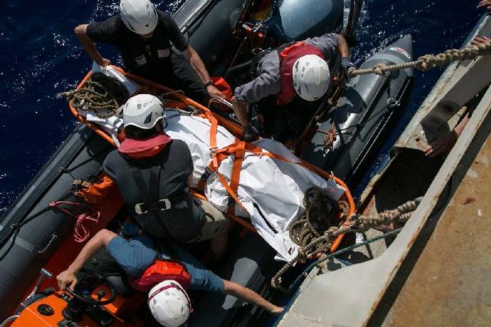 Libya'da sığınmacı botuna saldırı iddiası
