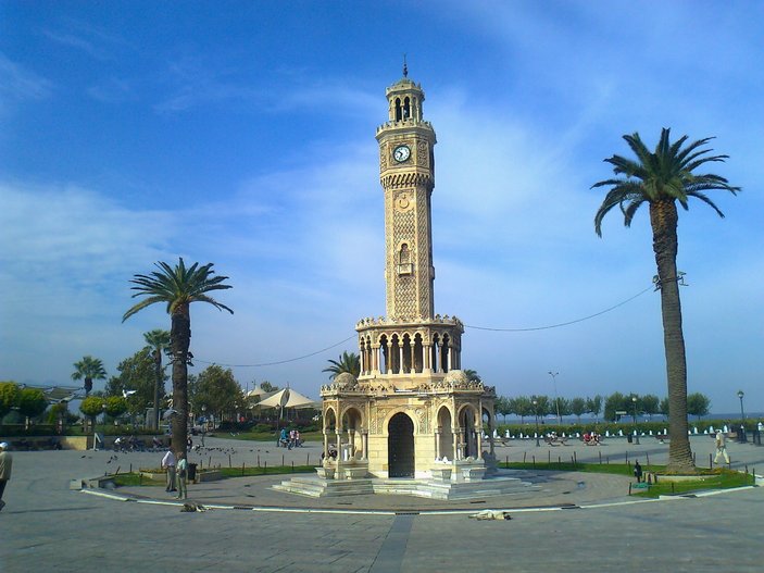 İzmir'deki Tarihi Saat Kulesi onarılıyor