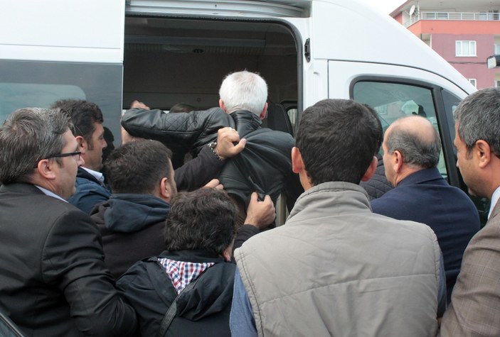 İzinsiz gösteri yapan 10 HDP'li gözaltına alındı