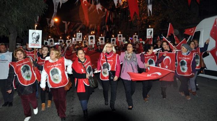 Tekirdağ'da 10 bin kişi Cumhuriyet için yürüdü