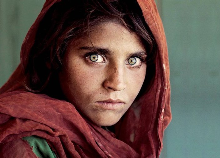 Afgan kızı Sharbat Gula kefaletle serbest bırakıldı