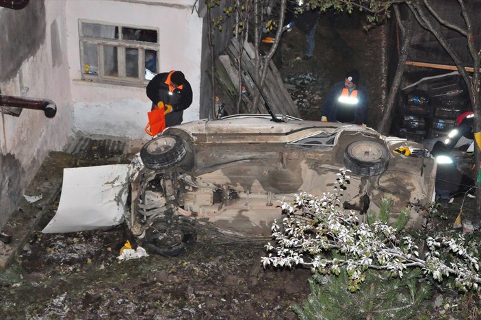 Kastamonu'da otomobil devrildi: 2 ölü, 4 yaralı