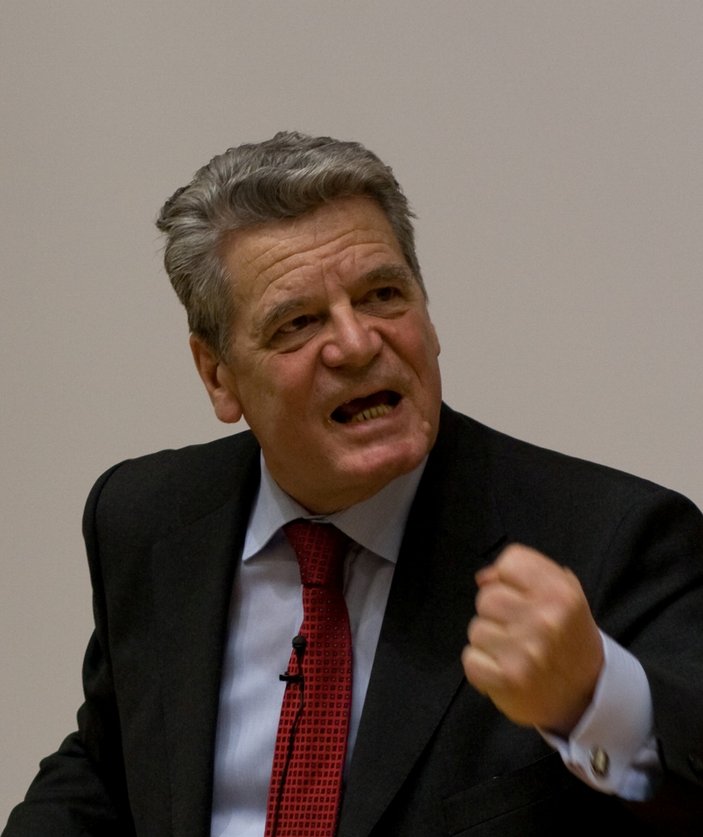 HDP aşığı Alman Cumhurbaşkanı Gauck'tan Türkiye'ye tehdit