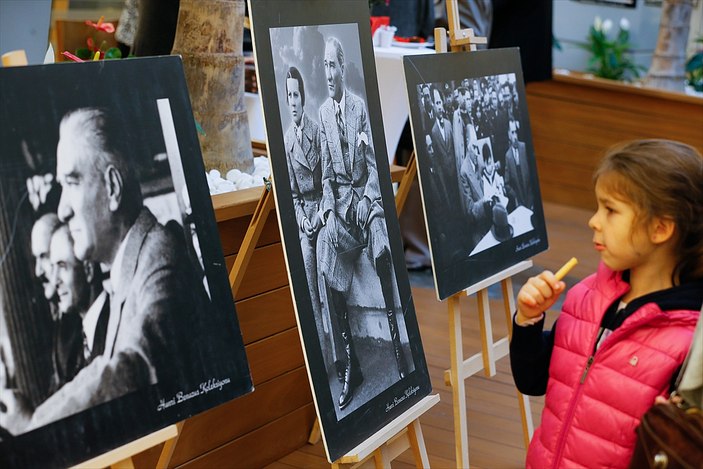 Atatürk İzmir'de sergisi kapılarını açtı